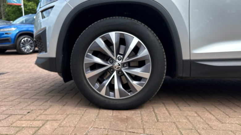 Skoda Kodiaq 1.5 TSI SE Drive 5dr DSG [7 Seat] Petrol Estate
